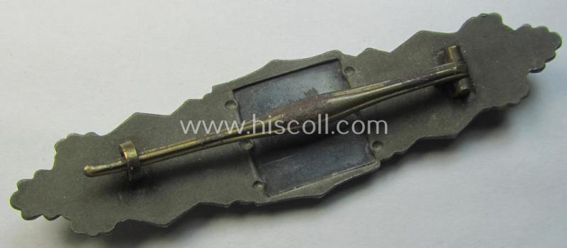 Superb, 'Nahkampfspange in Bronze' (or: bronze-class close-combat clasp ie. CCC) being a non-maker-marked- and/or minimally converse-shaped so-called: 'six-dot'-specimen as was produced by a to date unidentified maker- (ie. 'Hersteller')