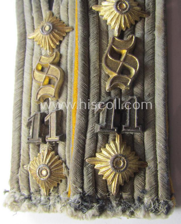 Attractive - and/or fully matching and actually scarcely encountered! - pair of WH (Heeres) neatly 'cyphered', officers'-type shoulderboards as was intended for a: 'Hauptmann der Reserve des Kav.- o. Aufkl.-Schützen-Regiments 11'