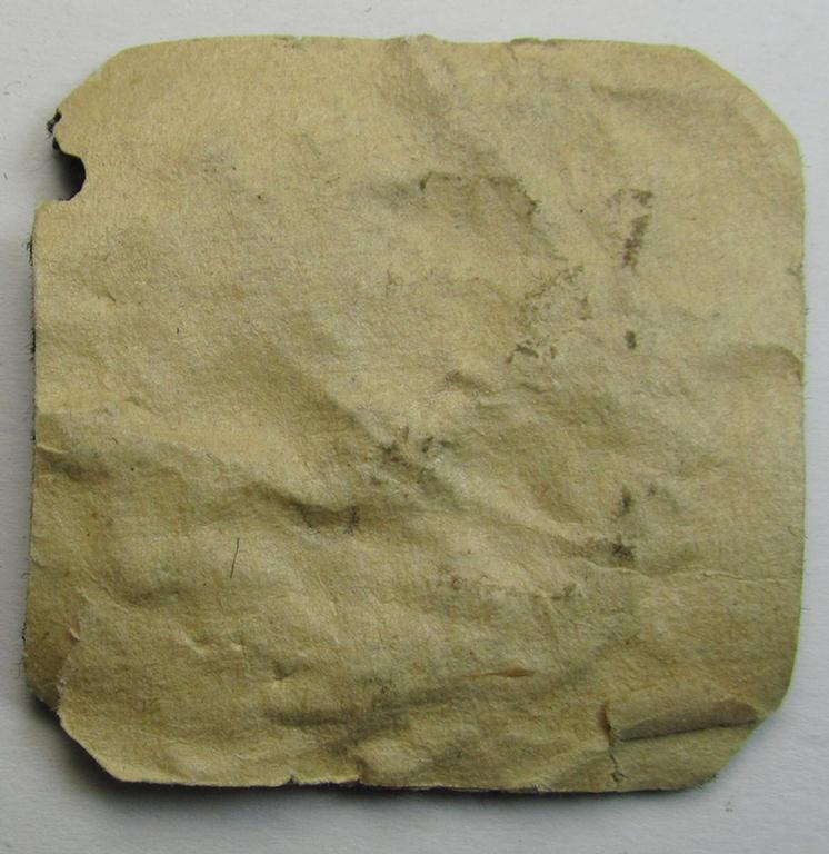 Attractive - and presumably Dutch-produced - example of an early-pattern and neatly hand-embroidered WA- (or: 'Weerafdelingen'-) related 'Motor WA'-breast-badge (ie. in Dutch language 'Dienstonderscheidingsteken der Motor-WA')