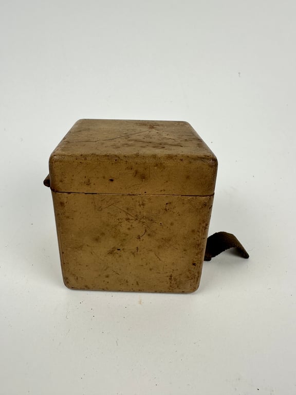 MG34/42 Optical Sight Battery Box in Tan