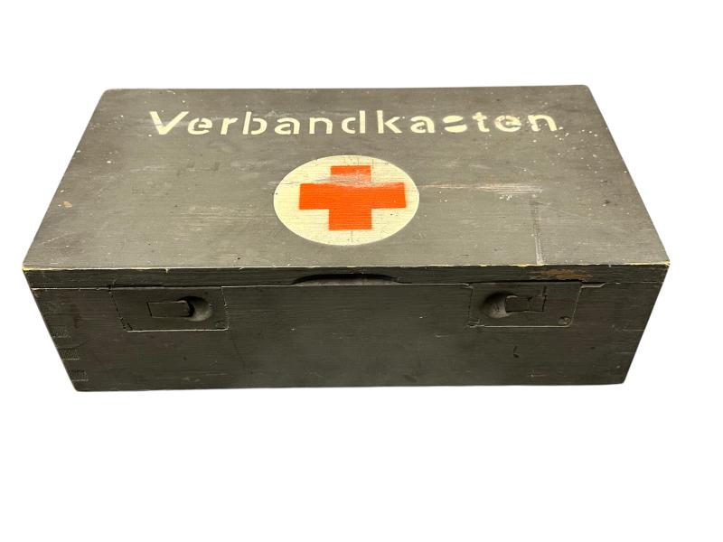 Wooden 'Verbandkasten'