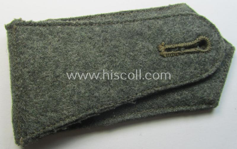 Single, WH (Kriegsmarine) 'cyphered' EM-type shoulderstrap: 'Soldat eines Küsten-Artillerie-Rgts. o. Abtlgs.'