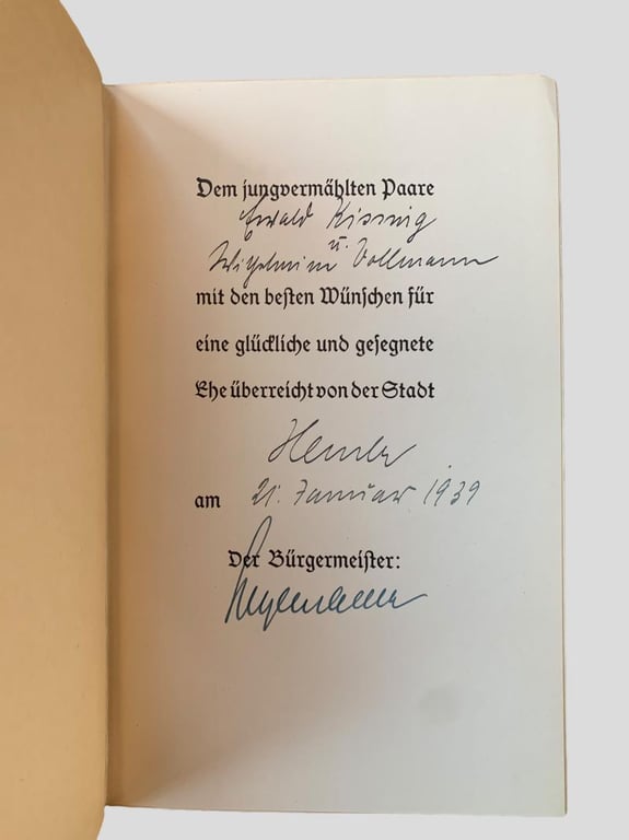 Adolf Hitlers ‘Mein Kampf’ in slipcase -1937-