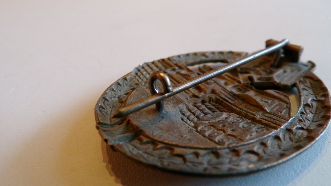 Panzerkampfabzeichen in bronze