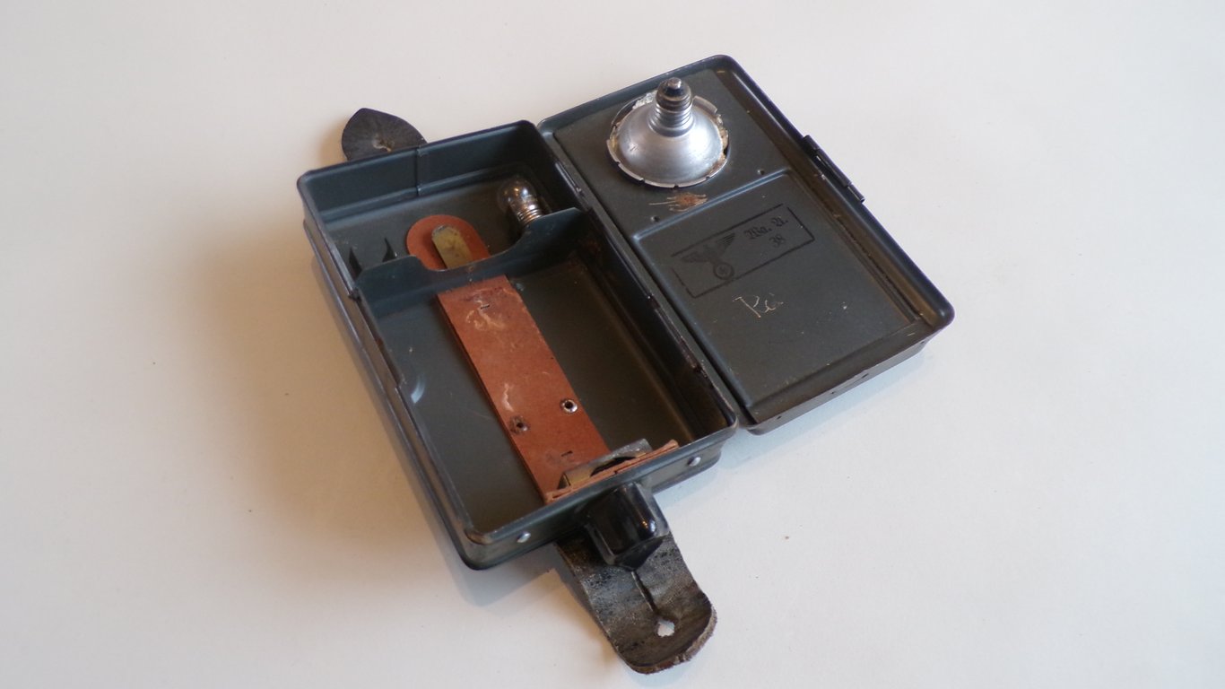 Feldgrau Pertrix Flashlight (WaA Marked)