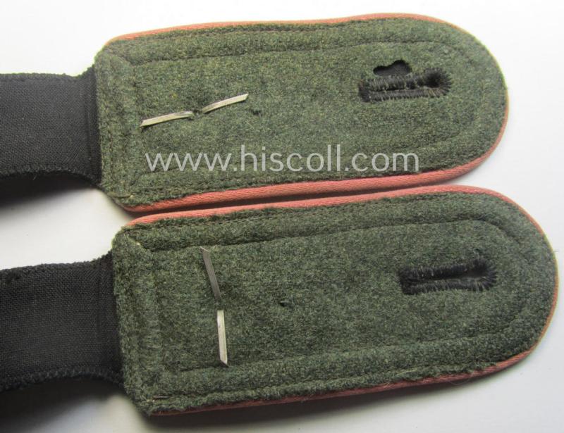 Very desirable pair of Waffen-SS (ie. 'SS-Panzer') NCO-type shoulderstraps (as was amongst others used on the black-coloured 'wrap-around'-tunics) as was intended for usage by an: 'Oberscharführer der SS-Panzer-Trpn.'