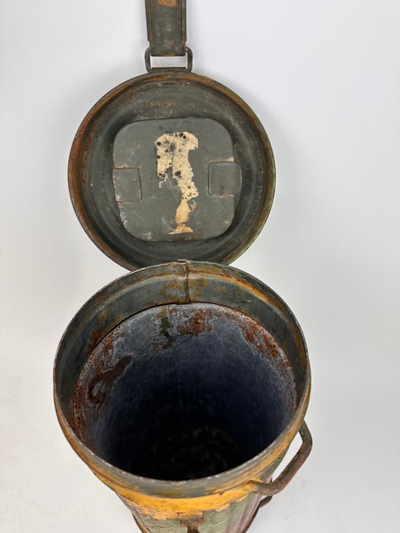 Untouched Camo Gasmask canister "found in Normandie"