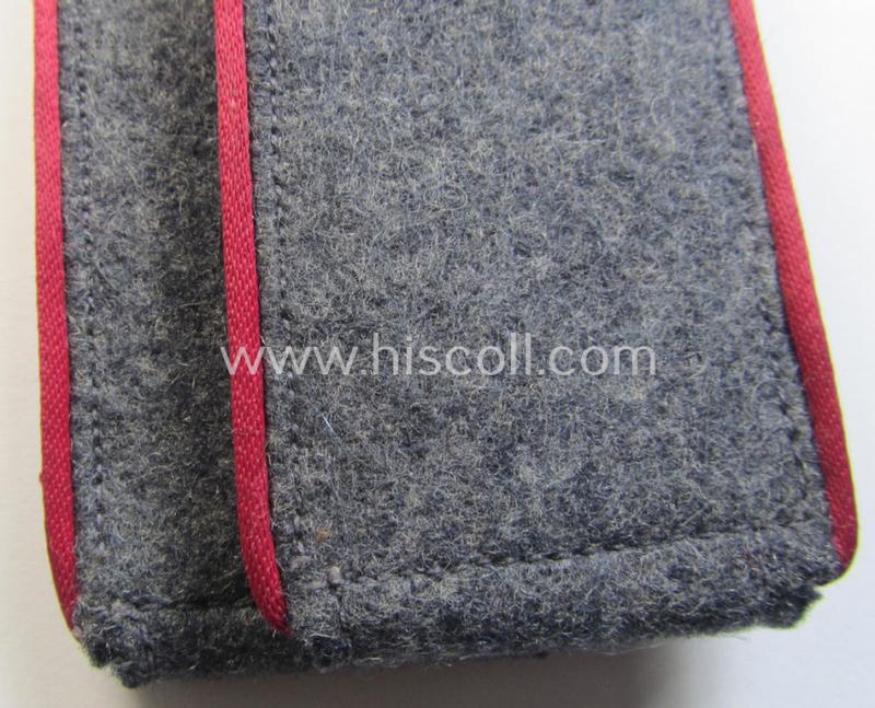 Superb - and fully matching! - pair of WH (Luftwaffe) mid- ie. (later-) war-period, EM-type shoulderstraps as piped in the 'Karmesin'-red-coloured branchcolour as was intended for a: 'Soldat der Veterinär-Truppen o. Generalsstab'