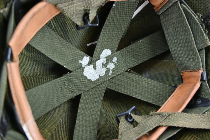 US Vietnam Paratrooper helmet with camouflage cover and liner