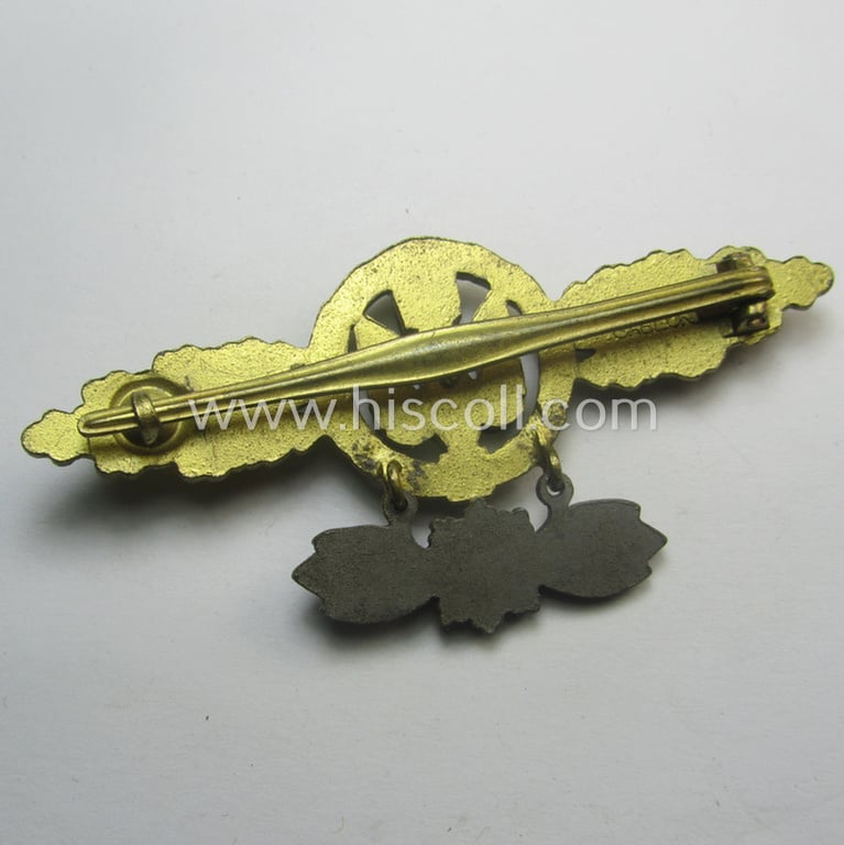 Attractive, WH (LW) 'Frontflugspange für Kampfflieger in Gold mit Stern-Anhänger' being a typical zinc- (ie. 'Feinzink'-) and maker-marked example bythe: 'Metall u. Kunstoff - Gablonz'-company