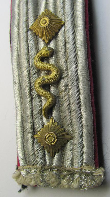 Superb - neatly 'cyphered' albeit regrettably single! - Waffen-SS, officers'-pattern shoulderboard as was intended for usage by a: 'Hauptsturmführer der SS-Veterinär-Truppen'