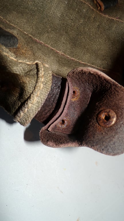 Very rare MKB42 magazine pouch