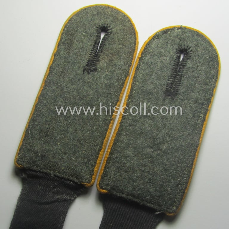 Pair of Waffen-SS, mid- (ie. later-) war-period EM-type shoulderstraps: 'SS-Mann der Waffen-SS Kavallerie- o. Aufklärungs-Trpn.'