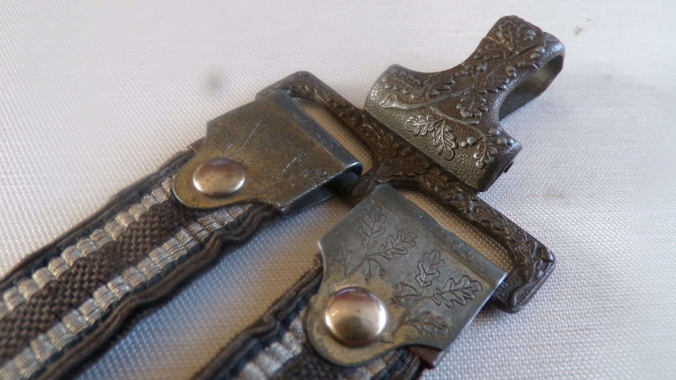 2nd Model Luftwaffe Deluxe Dagger Hangers