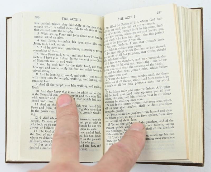 US WW2 New Testament Bible Book