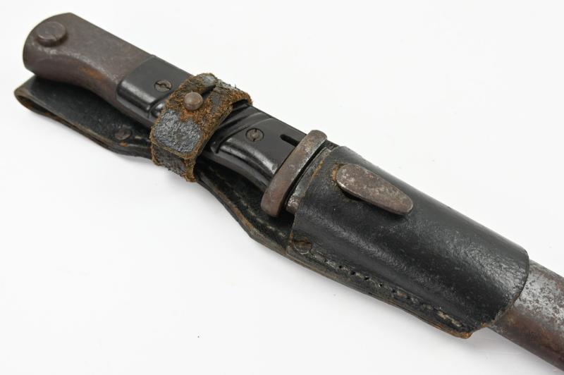 German WH K98 Mauser Bayonet with Frog
