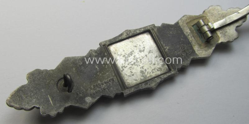 Very nicely preserved 'Nahkampfspange in Silber' being a maker- (ie. 'FLL'-) marked- so-called: '3rd pattern - fat bellied pin'-specimen