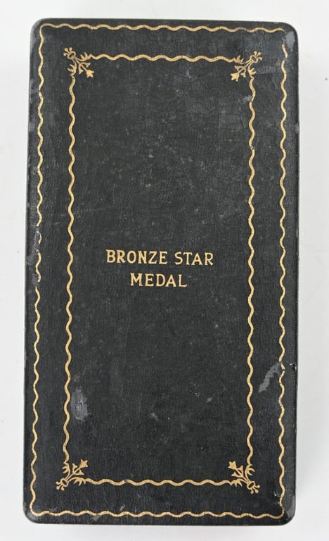 US WW2 Bronze Star set in Case