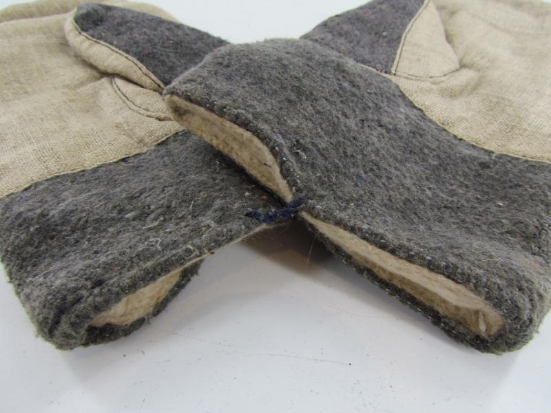 WH/SS Unissued Wintergloves Maker Marked 1942