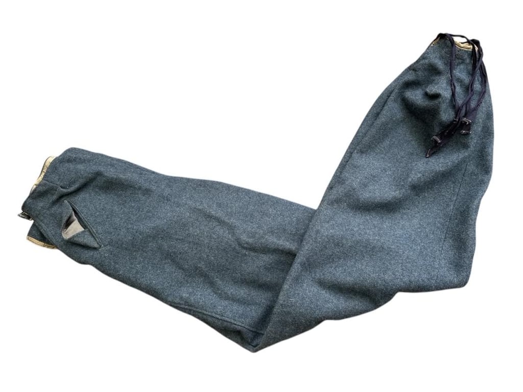 Luftwaffe Flakhelferin (AA helper) M44 trousers