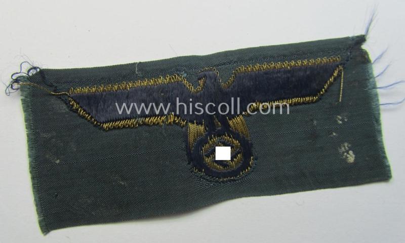 WH (Heeres) general-officers'-pattern cap-eagle (ie. 'Schiffchenadler für Generale des Heeres') as executed in golden-coloured, so-called: 'BeVo-flatwire-weave'-pattern