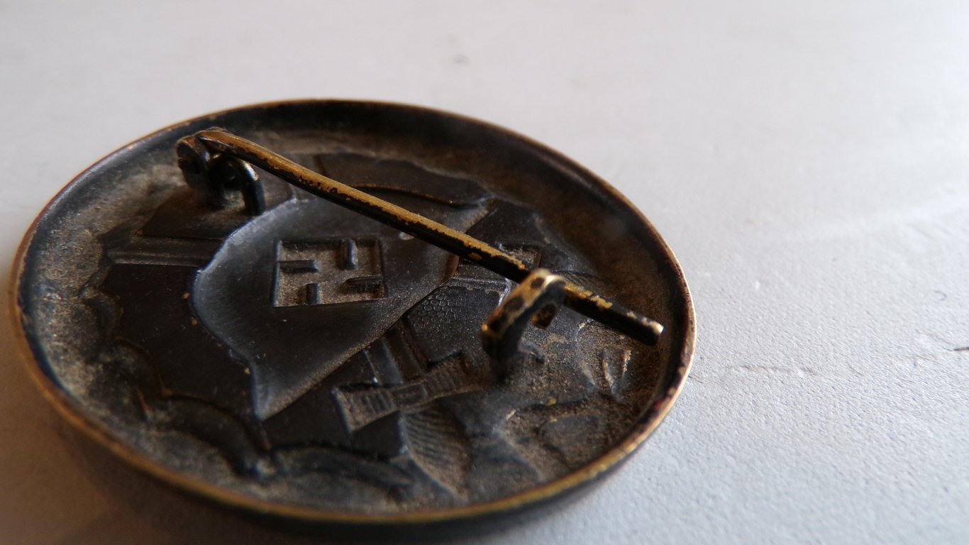 Verwundeten abzeichen (wound badge)