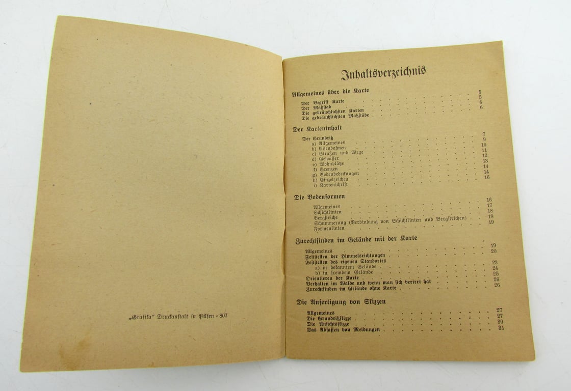 Booklet : "Karten- und Geländekunde (Maps and Topography)"