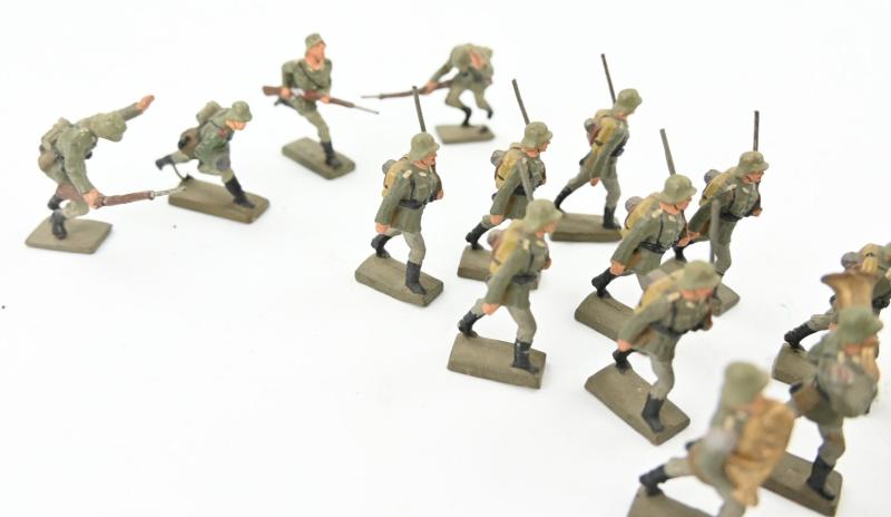 German Lineol Toy Figure Set