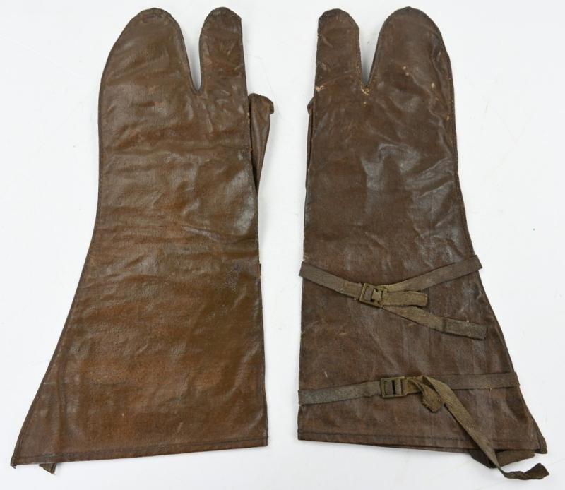British WW2 Anti-Gas gloves