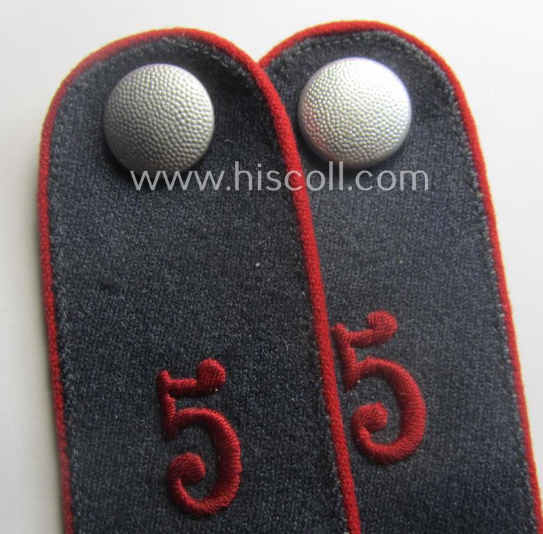Pair of typically 'tailor-made' - and/or fully matching! - neatly 'cyphered', WH (Luftwaffe) EM-type shoulderstraps as was intended for a: 'Soldat des Flakartillerie-Abteilungs o. Rgts. 5'