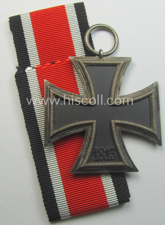 'Eisernes Kreuz II. Klasse' being a (typical) non-maker-marked example by a (by me) unidentified maker (ie. 'Hersteller')