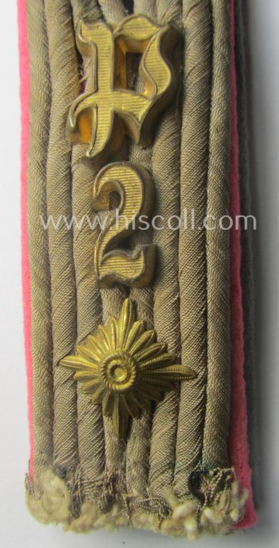 Single, WH (Heeres) 'cyphered', officers'-type shoulderboard: 'Oberleutnant der Reserve des Panzerjäger-Abtlgs. 2'