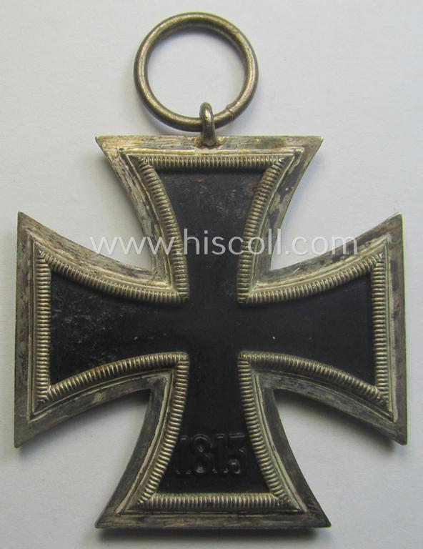 'Eisernes Kreuz II. Klasse' being a maker- (ie. '13'-) marked example as was produced by the maker (ie. 'Hersteller'): 'Gustav Brehmer'