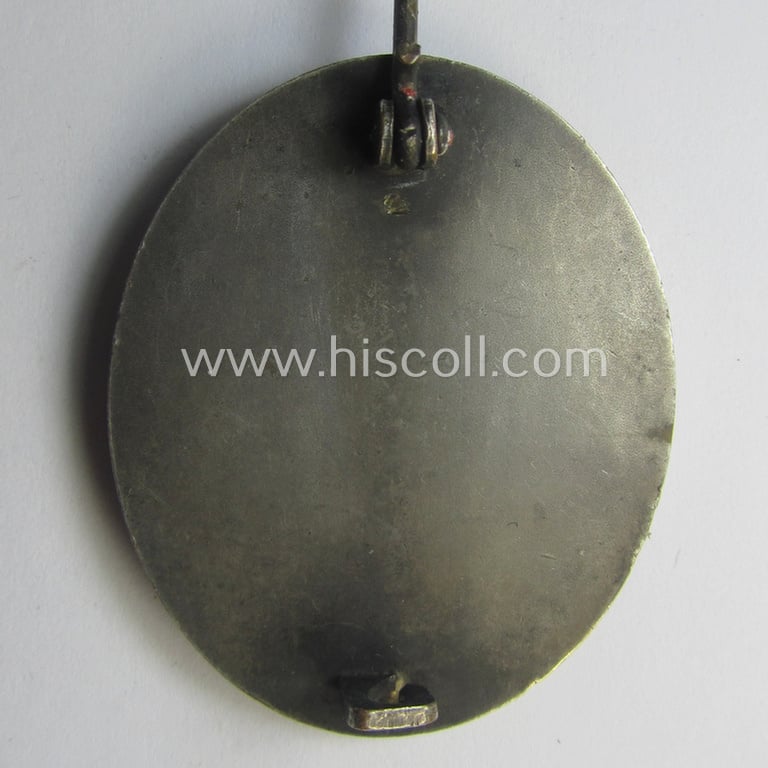 'Verwundeten-Abzeichen in Silber' (being a non-marked- and typical 'Buntmetall'-based example)