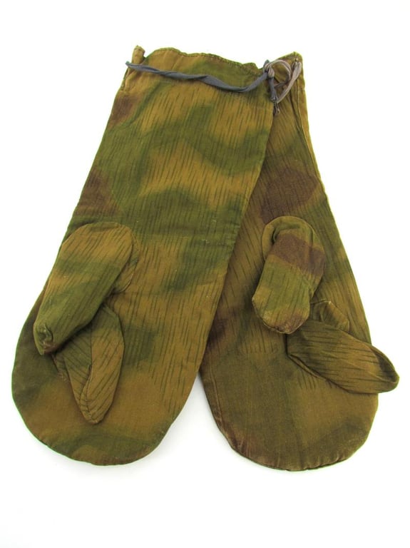 Reversible Parka Mittens in Sumpftarn Camouflage