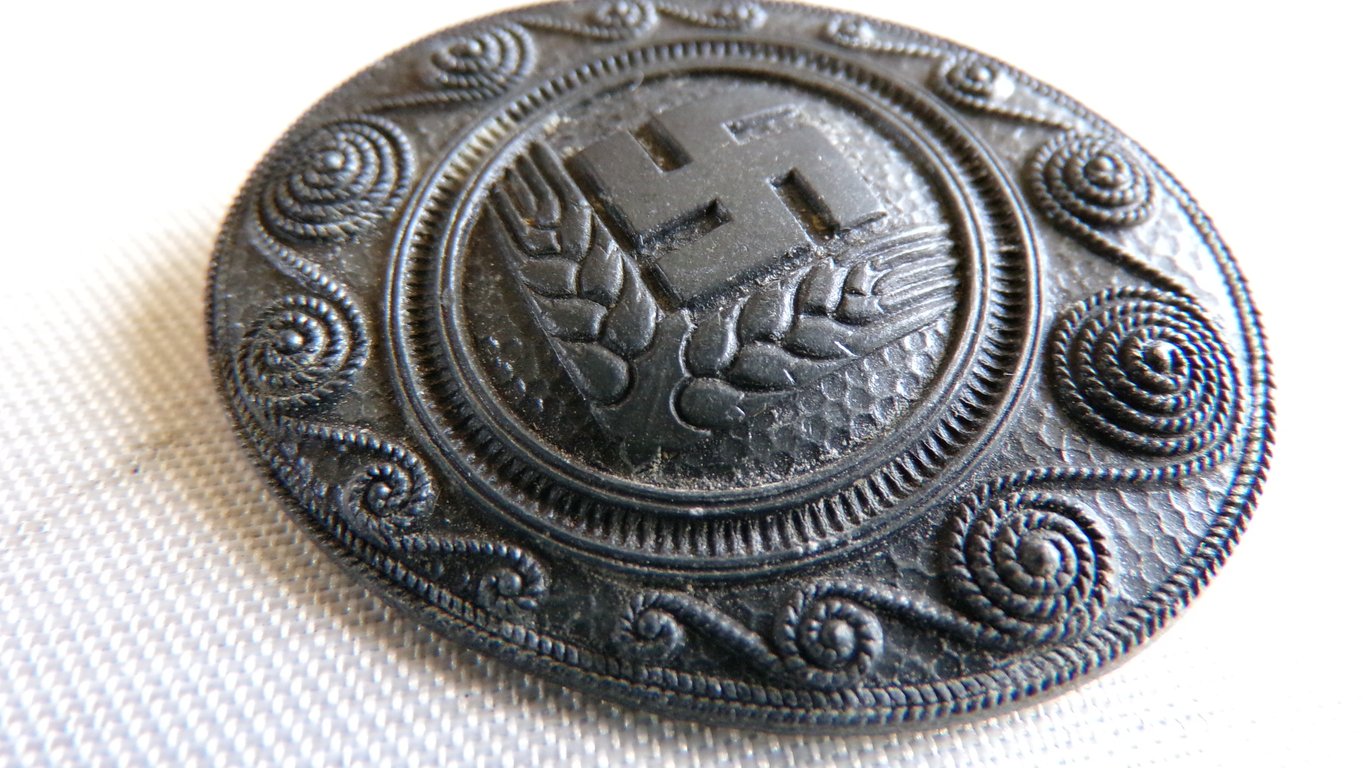 RADwJ Female Commemorative Service Brooch