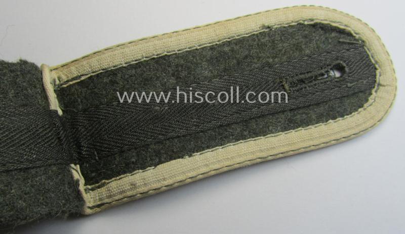 Single, WH (Heeres) later-war period- (ie. 'simplified'- ie. 'M44-'-pattern-) EM-type shoulderstrap: 'Soldat der Infanterie-Trpn.'