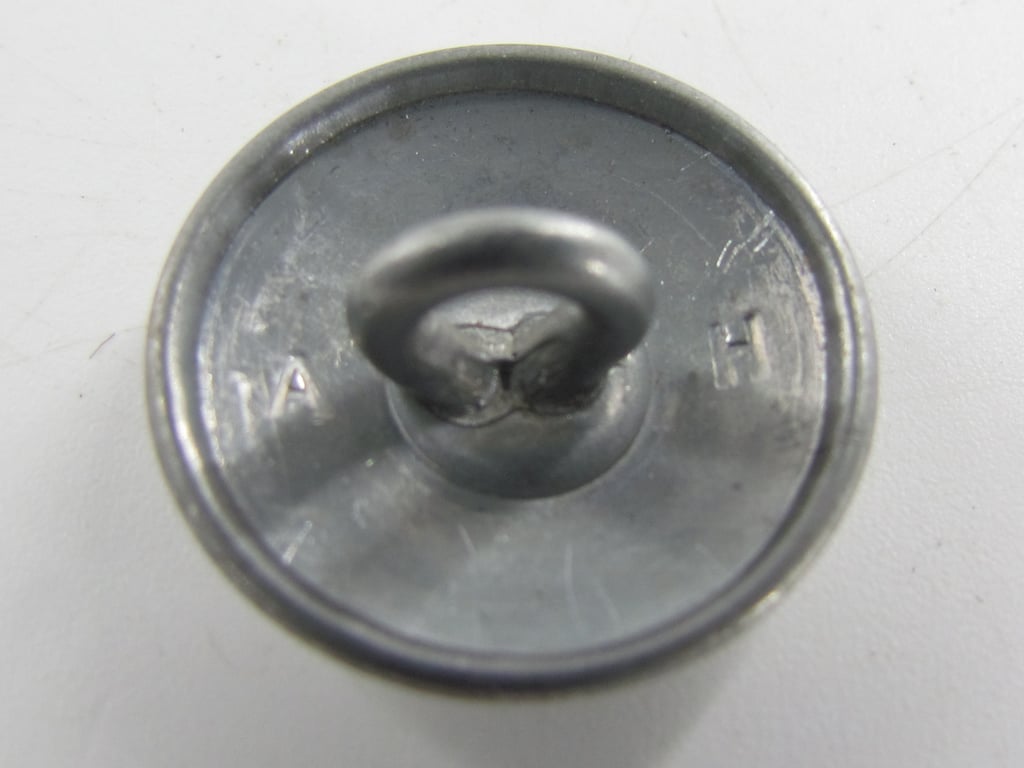 1x Wehrmacht 18 mm Uniform Silver Button