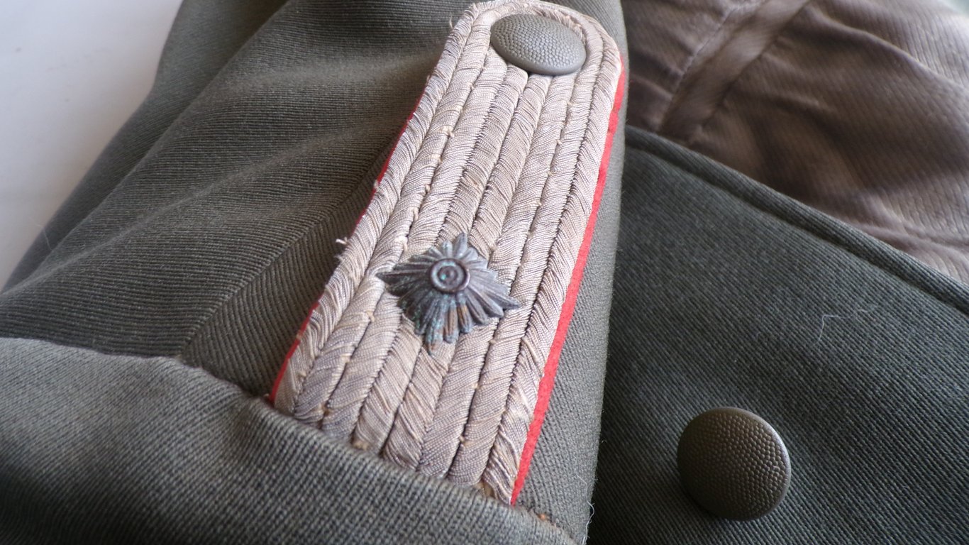 Tunic of an Oberleutnant Artillerie