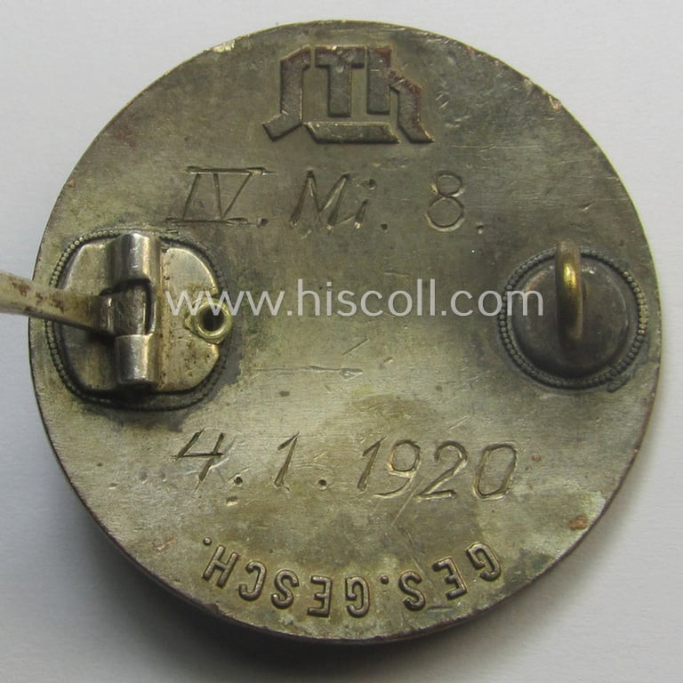 Superb, larger-sized(!), enamelled lapel-pin: 'Der Stahlhelm' - Bund der Frontsoldaten (Sta) - Eintrittsabzeichen 1920' being a period-engraved example that comes in an overall very nicely preserved condition