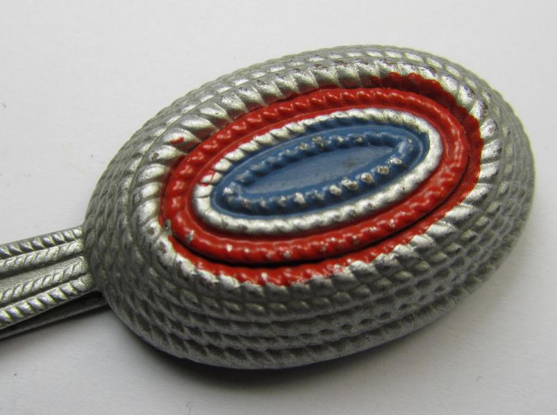 Attractive - and not that often seen! - Dutch WWII-period-, police- (ie. 'Schalkhaar Politie') cap-cocarde (ie. 'Kokarde') as was specifically used on the black-coloured, Dutch-police head-gear (aka: 'Kepi's)