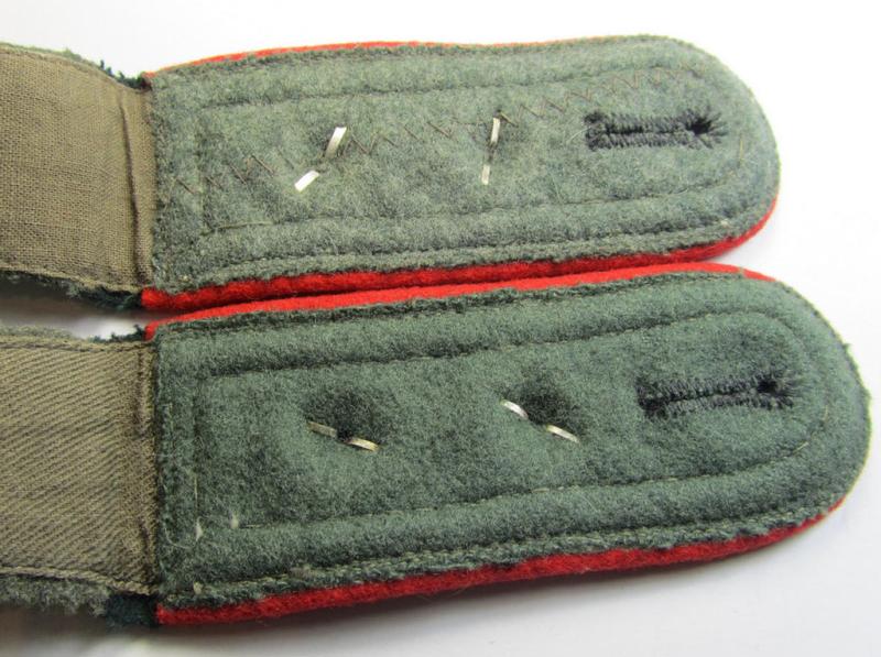 Attractive - and fully matching! - pair of WH (Heeres) early-war-period- (ie. 'M36'- ie. 'M40'-pattern, 'standard-issued'- and/or rounded-styled) NCO-type shoulderstraps as was intended for an: 'Oberwachtmeister eines (Sturm)Art.-Abts. o. Rgts...