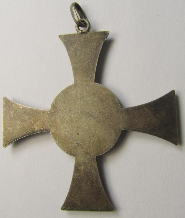 Neatly enamelled- and pre-war-period, so-called: 'DRK-Schwesternkreuz des 1. Modell' (being of the pattern without swastika that comes as issued and/or stored for decades)
