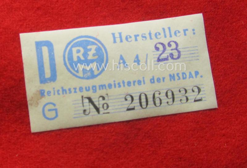 'Extra Qualität', N.S.D.A.P.-pattern, smooth-woolen-based swastika-armband (ie. 'Armbinde') that still retains its period 'RzM'-etiket