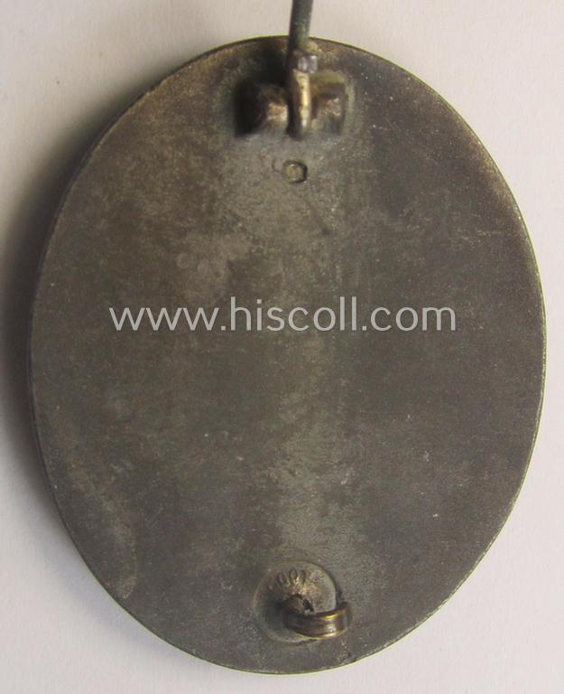 'Verwundeten-Abzeichen in Silber' being a maker- (ie. '100'-) marked example by the: 'Rudolf Wächtler u. Lange'-company