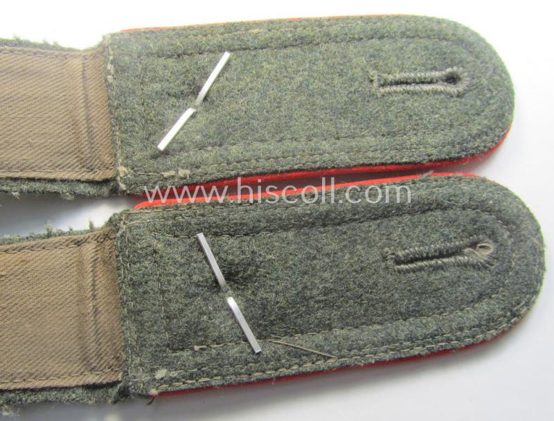 Pair of WH (Heeres) NCO-type shoulderstraps: 'Wachtmeister eines (Sturm)Art.-Abts. o. Rgts.'