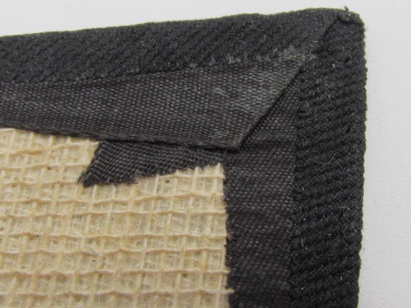 Waffen-SS ‘BeVo’ collar tab set ( with glass made pip )