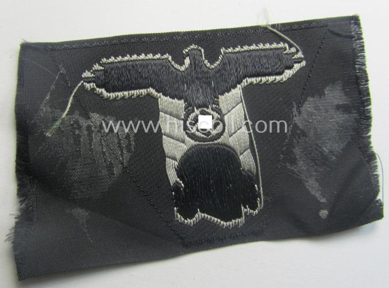 Waffen-SS black-coloured M43-pattern 'Panzer'-cap-trapezoid as executed in 'BeVo'-weave-pattern as was specifically intended for usage on the M43-model field-caps (ie. 'Einheitsfeldmützen')