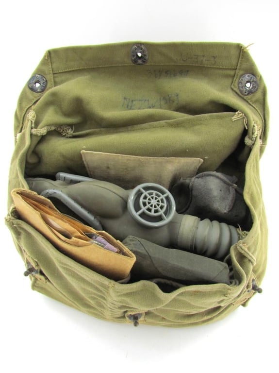 US WWII Lightweight Gasmask Set