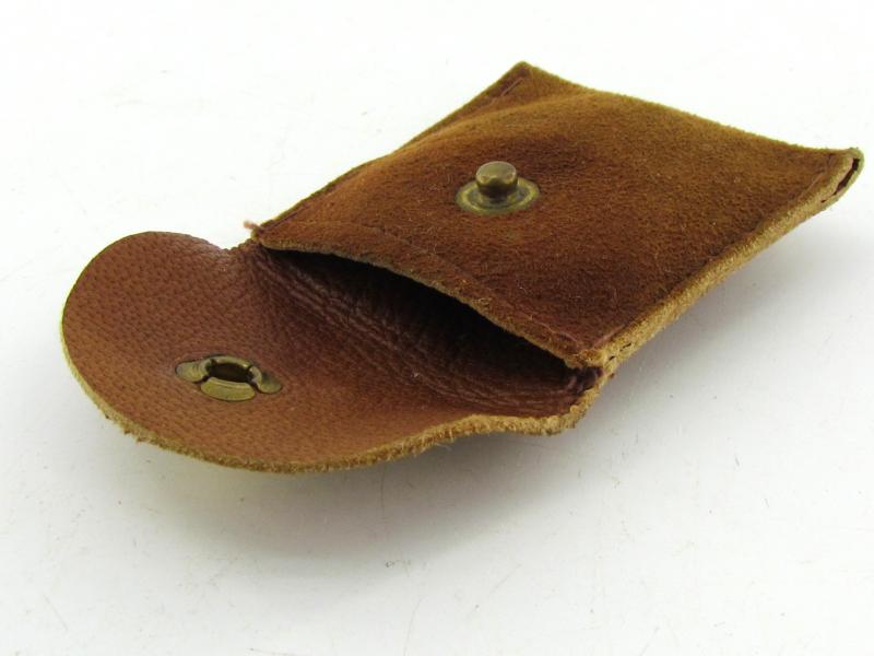 WW2 Radium Luminous Disk (1942 R.L.I.) with Original Leather Pouch